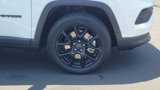 Used 2025 Jeep Compass Latitude w/ Altitude Special Edition image 5