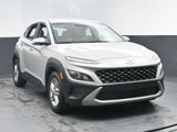 Used 2022 Hyundai Kona SE image 2