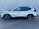 Used 2018 Nissan Rogue SL image 2