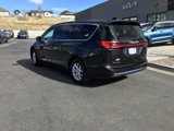 Used 2023 Chrysler Pacifica Touring-L image 5