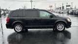 Used 2017 Dodge Grand Caravan SE image 5