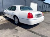 Used 2003 Lincoln Town Car Executive image 6