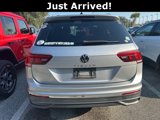 Used 2022 Volkswagen Tiguan SE image 2
