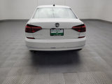 Used 2017 Volkswagen Passat 1.8T SEL Premium image 6