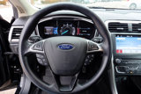 Used 2017 Ford Fusion SE w/ Fusion SE Technology Package image 4