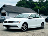 Used 2017 Volkswagen Jetta SE image 2