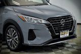 Used 2021 Nissan Kicks SV image 3