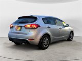 Used 2017 Kia Forte LX image 3