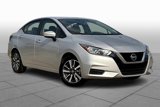 Used 2022 Nissan Versa SV image 2