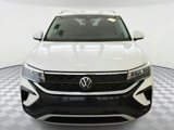 Used 2024 Volkswagen Taos SE image 6