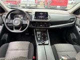 Used 2023 Nissan Rogue SV image 2