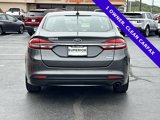 Used 2017 Ford Fusion SE w/ Fusion SE Technology Package image 4