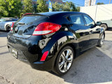 Used 2017 Hyundai Veloster Value Edition image 5