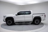 Used 2022 Nissan Frontier PRO-4X image 2