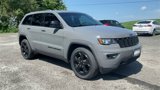 Used 2019 Jeep Grand Cherokee Laredo image 3