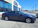 Used 2017 Chevrolet Malibu LT image 2