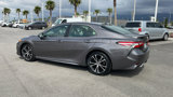 Used 2020 Toyota Camry SE image 3