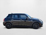 Used 2016 MINI Cooper 4-Door Hardtop image 4