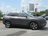 Used 2019 Jeep Cherokee Limited w/ Technology Group image 2