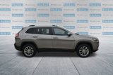 Used 2021 Jeep Cherokee Latitude Plus image 4