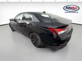 Used 2022 Hyundai Elantra SEL w/ Preferred Accessory Package image 5