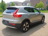 Used 2025 Volvo XC40 B5 Plus image 4