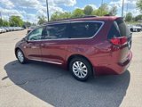 Used 2017 Chrysler Pacifica Touring-L image 2