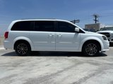 Used 2017 Dodge Grand Caravan GT image 3