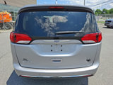 Used 2018 Chrysler Pacifica Touring-L w/ Advanced Safetytec Group image 5