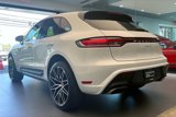 Used 2025 Porsche Macan image 3
