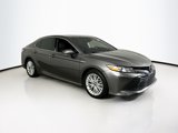 Used 2019 Toyota Camry XLE image 3
