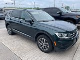 Used 2018 Volkswagen Tiguan SE w/ Panoramic Sunroof Package image 3