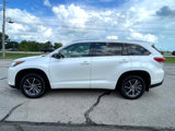 Used 2017 Toyota Highlander XLE image 2