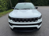 Used 2024 Jeep Compass Latitude image 3