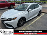 Used 2024 Toyota Camry SE image 2