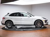 Used 2025 Porsche Macan image 3