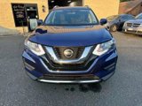 Used 2018 Nissan Rogue SV image 2