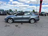Used 2017 Volkswagen Jetta SEL Premium image 2