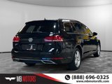 Used 2018 Volkswagen Golf SE image 3