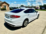 Used 2017 Ford Fusion SE image 5