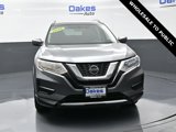 Used 2018 Nissan Rogue SV image 2