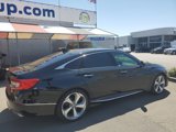 Used 2018 Honda Accord Touring image 2