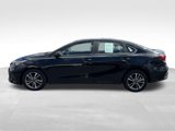 Used 2022 Kia Forte LXS image 2