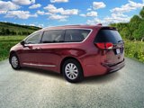 Certified 2018 Chrysler Pacifica Touring-L image 3