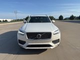 Used 2022 Volvo XC90 T6 Momentum w/ Advanced Package image 2