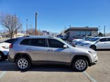 Used 2017 Jeep Cherokee Latitude image 3