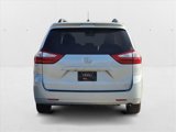 Used 2015 Toyota Sienna LE image 3