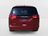 Used 2020 Chrysler Voyager Lxi image 4