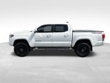 Used 2017 Toyota Tacoma TRD Sport image 2