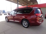 Used 2018 Chrysler Pacifica Limited image 6